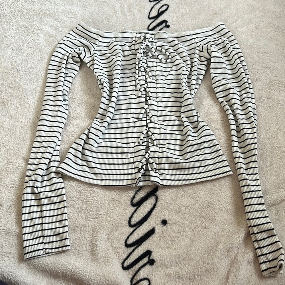 Long-Sleeve Aéropostale